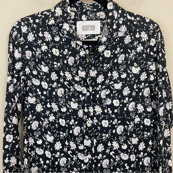 GRAYSON The Hero Black Floral Chambray Long Sleeve Button Down Shirt Size XS - Picture 5 of 10